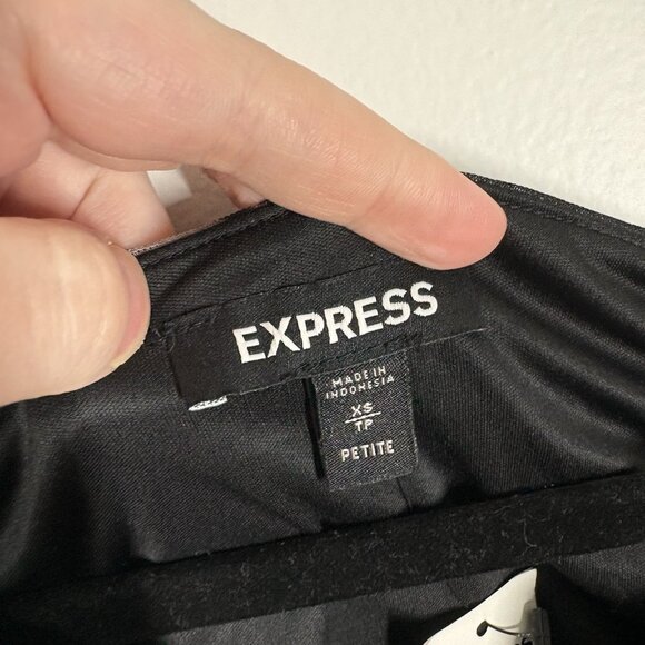 Express Women XS Petite Black Floral Tulle Ruched Off The Shoulder Blouse NWT - Picture 8 of 11